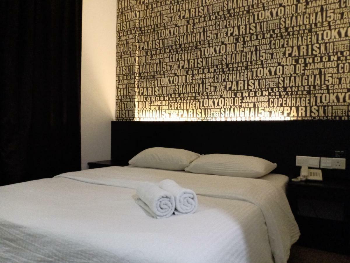 52 The Grace Hotel Muar Exterior photo